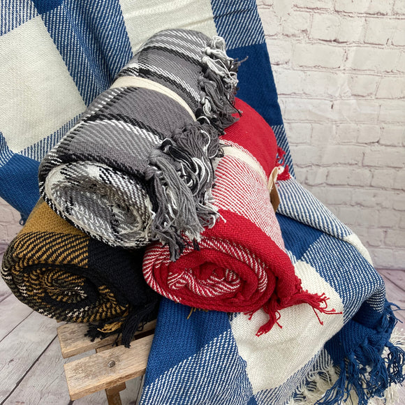 100% Cotton Throw/Wrap in 4 colours. Perfect for winter evenings or summer picnics
